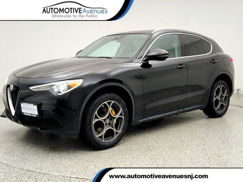 Used 2019 Alfa Romeo Stelvio RWD image 1
