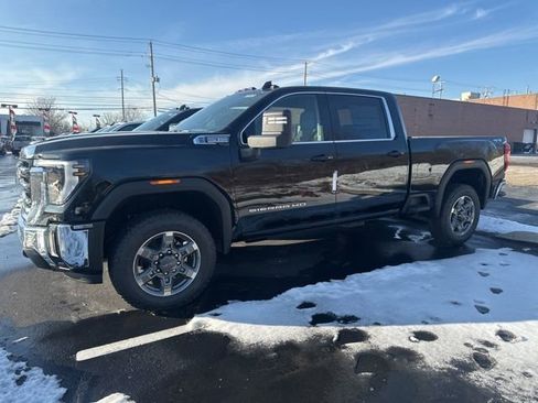 New 2026 GMC Sierra 2500 SLE image 8