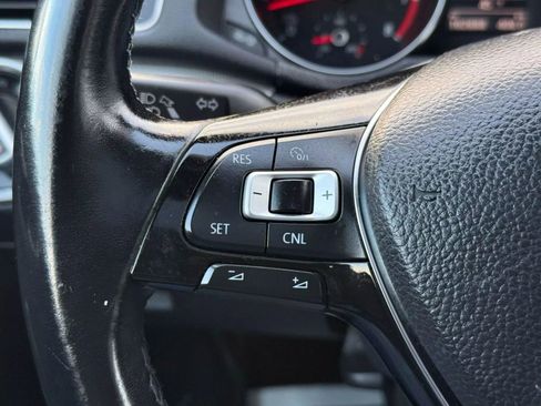 Used 2017 Volkswagen Passat 1.8T SE image 30