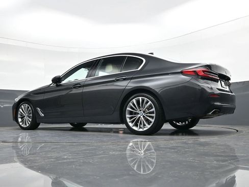 Used 2021 BMW 530i w/ Premium Package image 29