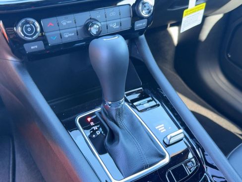 New 2026 Jeep Compass Latitude image 16