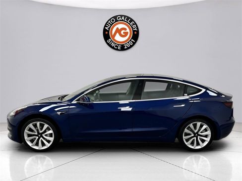 Used 2018 Tesla Model 3 Long Range image 4