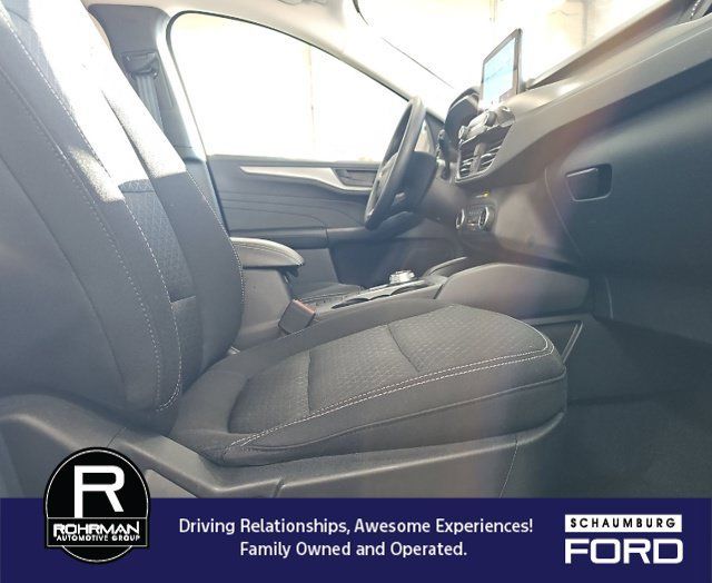Used 2025 Ford Escape Active AWD/4WD image 6