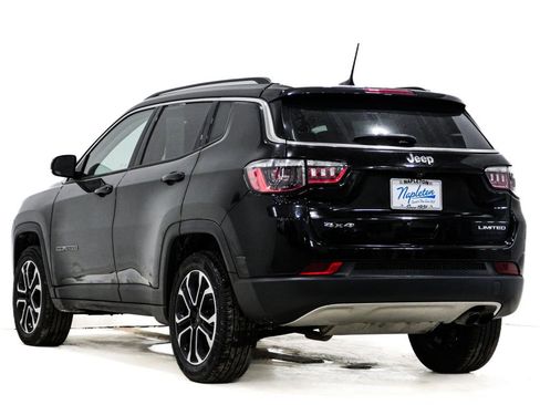 Used 2022 Jeep Compass Limited w/ Sun and Sound Group image 9