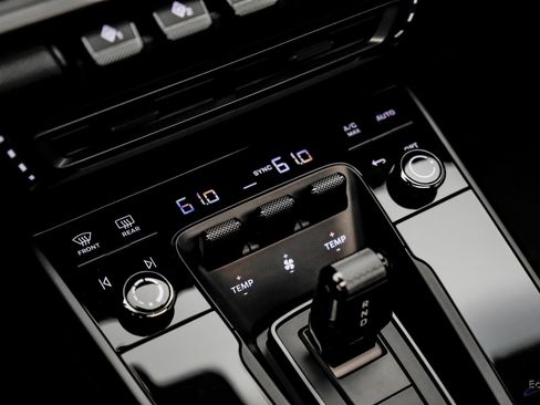 Used 2024 Porsche 911 Carrera S w/ Premium Package image 53