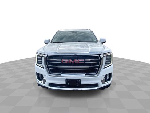 Certified 2023 GMC Yukon SLT w/ SLT Premium Package AWD/4WD image 2