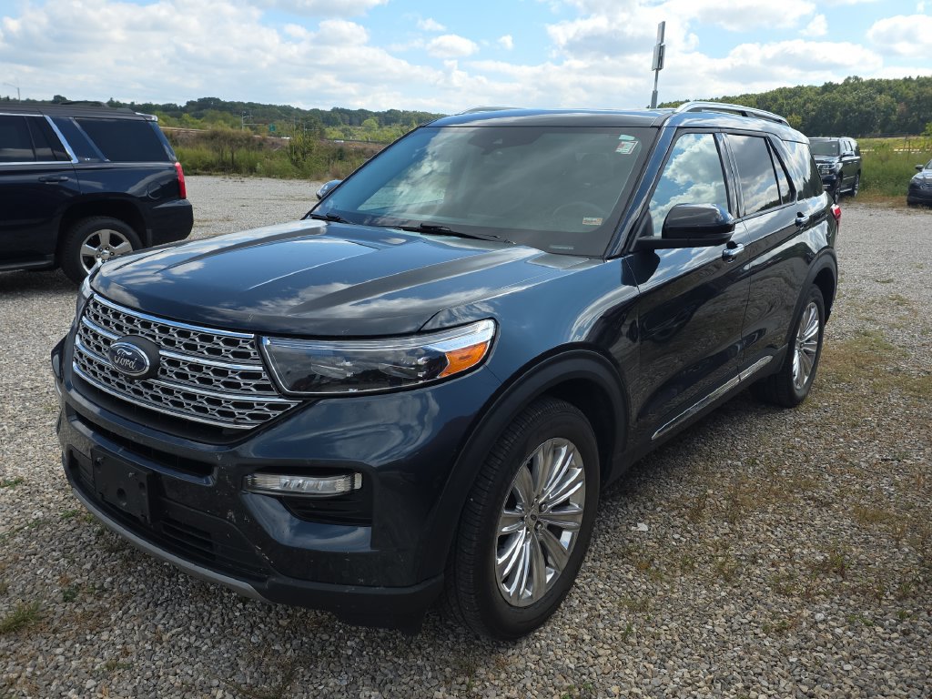 Used 2022 Ford Explorer Limited w/ Equipment Group 301A AWD/4WD image 3