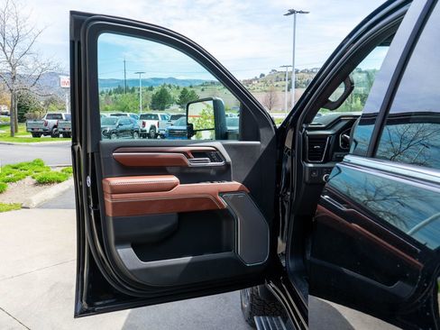 New 2026 GMC Sierra 2500 Denali Ultimate w/ Max Trailering Package AWD/4WD image 18