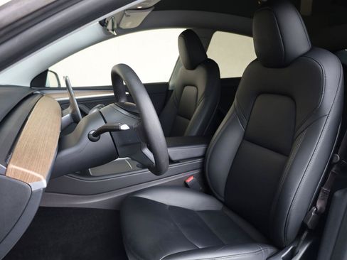 Used 2023 Tesla Model Y AWD image 14