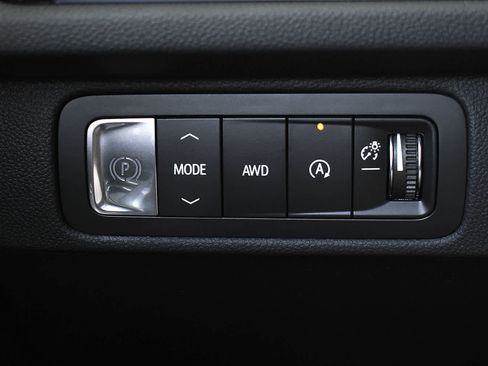 Used 2026 Chevrolet Traverse RS AWD/4WD image 25