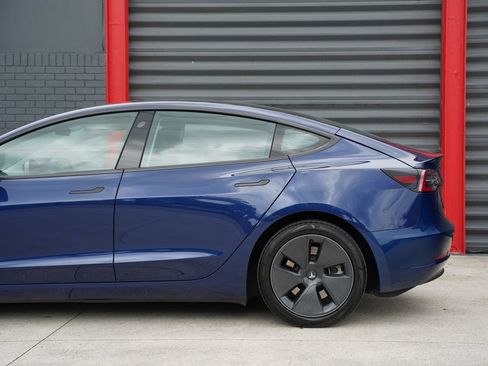 Used 2023 Tesla Model 3 Standard Range RWD image 7