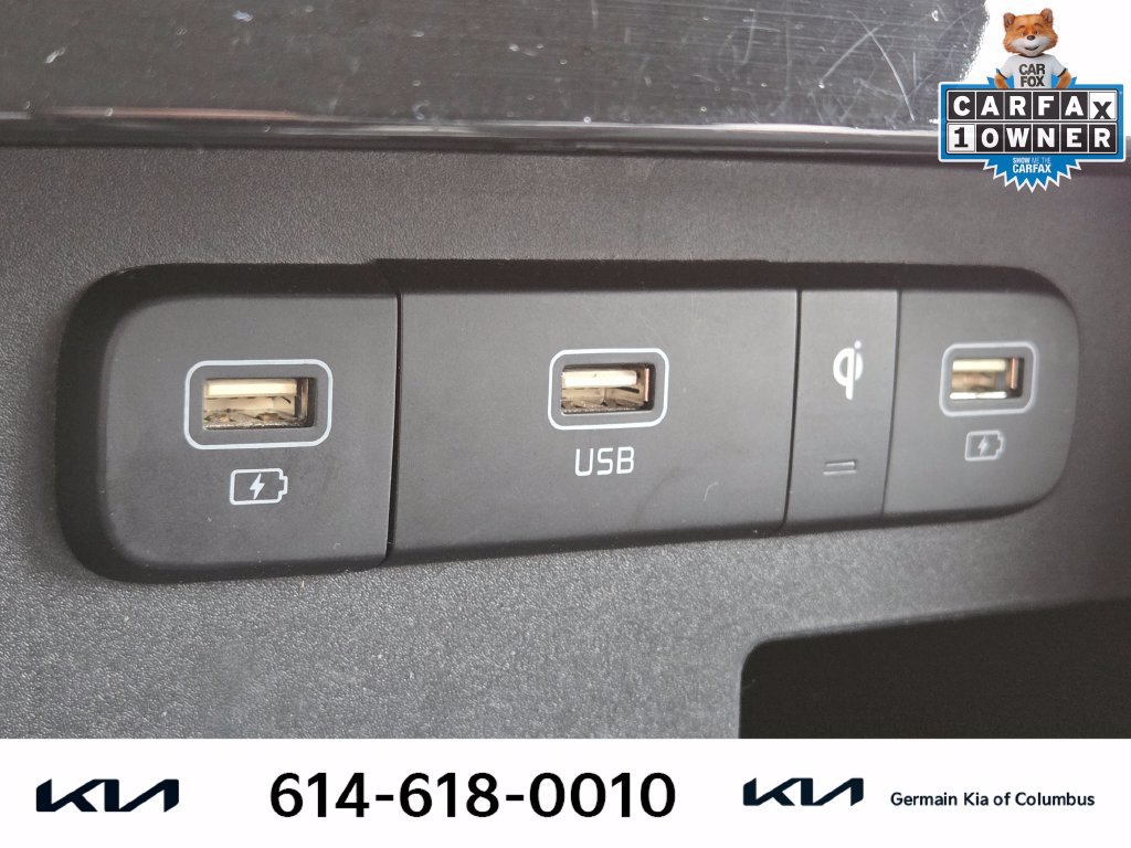Used 2022 Kia Carnival EX FWD image 29