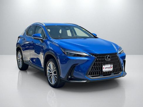 Used 2024 Lexus NX 350h AWD w/ Vision Package image 3