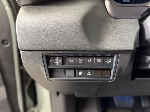 Used 2024 Toyota Tundra Limited image 24