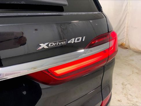 Used 2022 BMW X7 xDrive40i w/ M Sport Package image 10