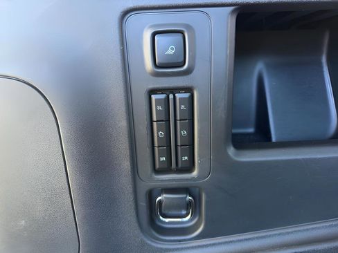 Used 2025 Ford Expedition Platinum AWD/4WD image 27