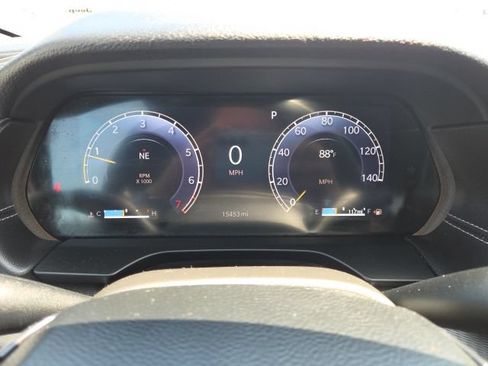 Used 2024 Jeep Grand Cherokee Altitude AWD/4WD image 17