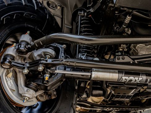 Used 2022 Jeep Wrangler Unlimited Rubicon w/ Steel Bumper Group image 13