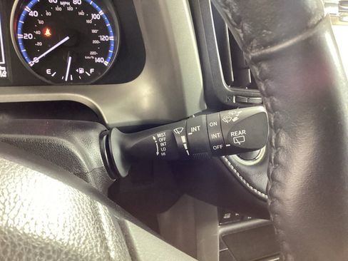 Used 2018 Toyota RAV4 XLE image 19