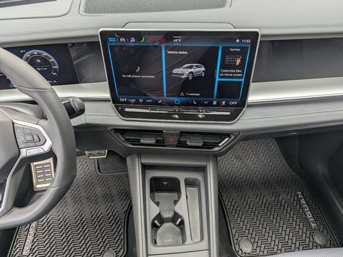 New 2026 Volkswagen Tiguan SE R-Line AWD/4WD image 17