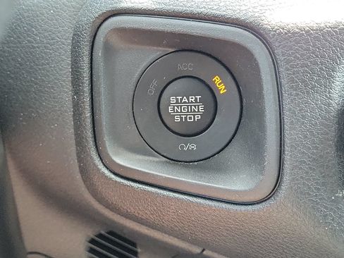 Used 2025 Jeep Wrangler Unlimited Sport AWD/4WD image 23