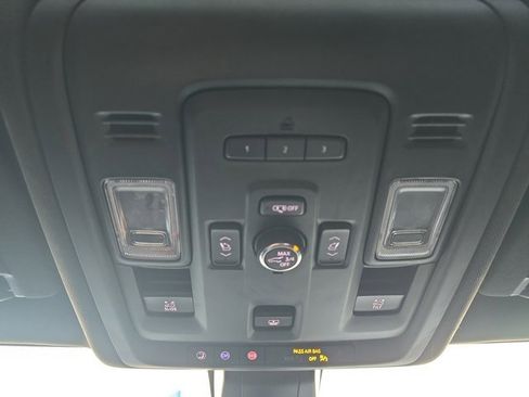 Used 2021 Chevrolet Tahoe High Country w/ Premium Package image 41