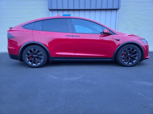 Used 2022 Tesla Model X image 10