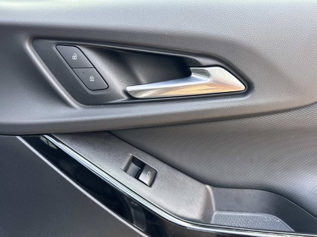 Used 2025 Chevrolet Equinox LT w/ Convenience Package II FWD image 15