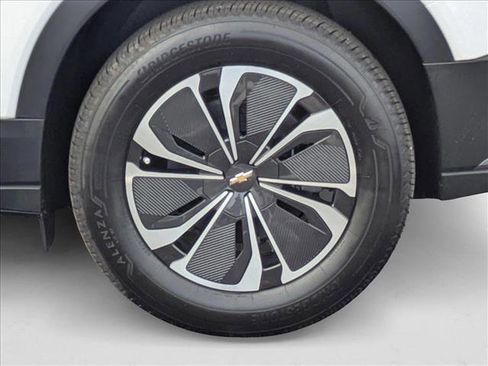 New 2025 Chevrolet Blazer EV LT image 9