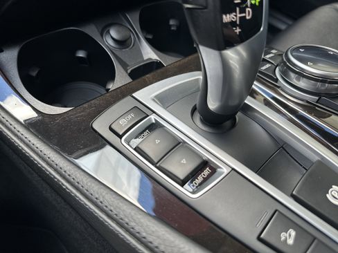 Used 2014 BMW 528i xDrive Sedan AWD/4WD image 35