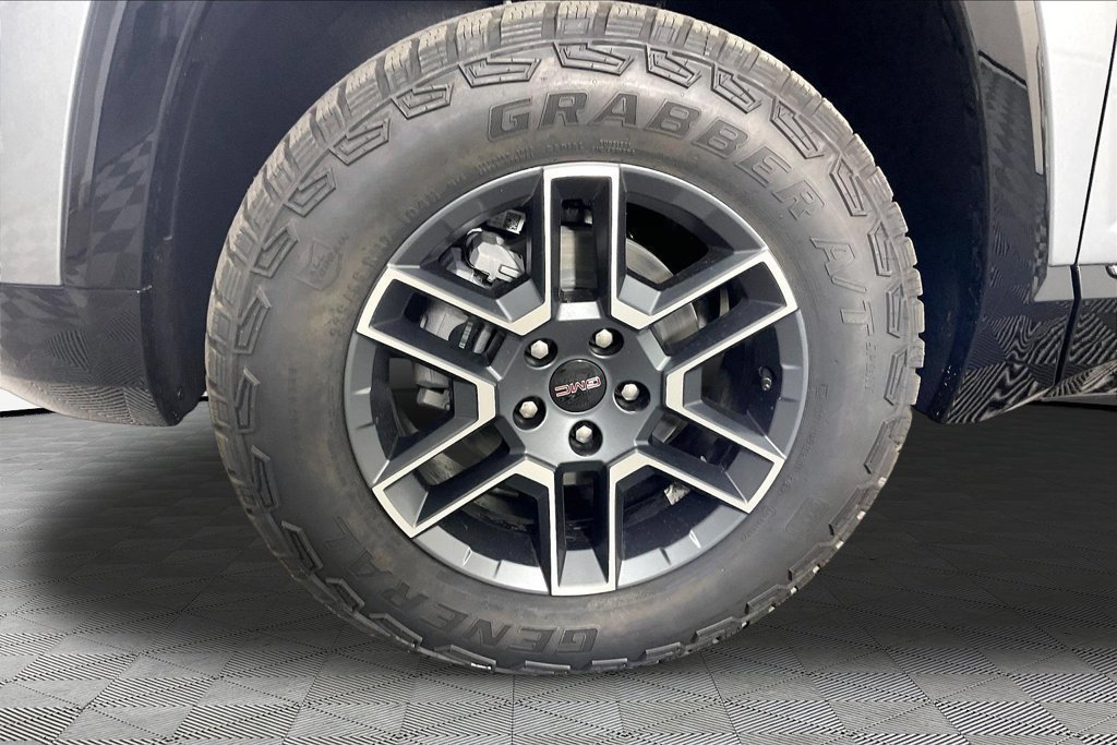 New 2027 GMC Terrain AT4 w/ Convenience Package III AWD/4WD image 12