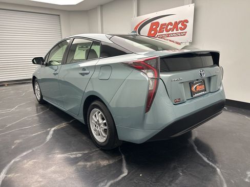 Used 2016 Toyota Prius Two image 4