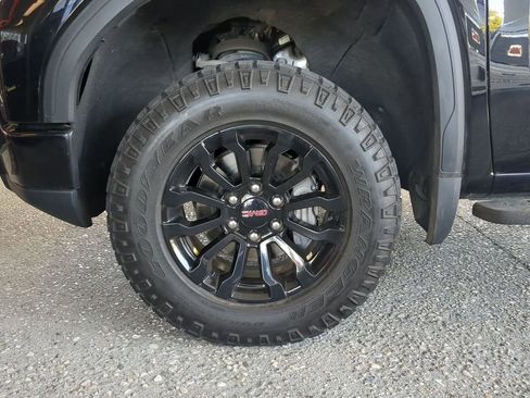 Used 2022 GMC Sierra 1500 AT4X image 35