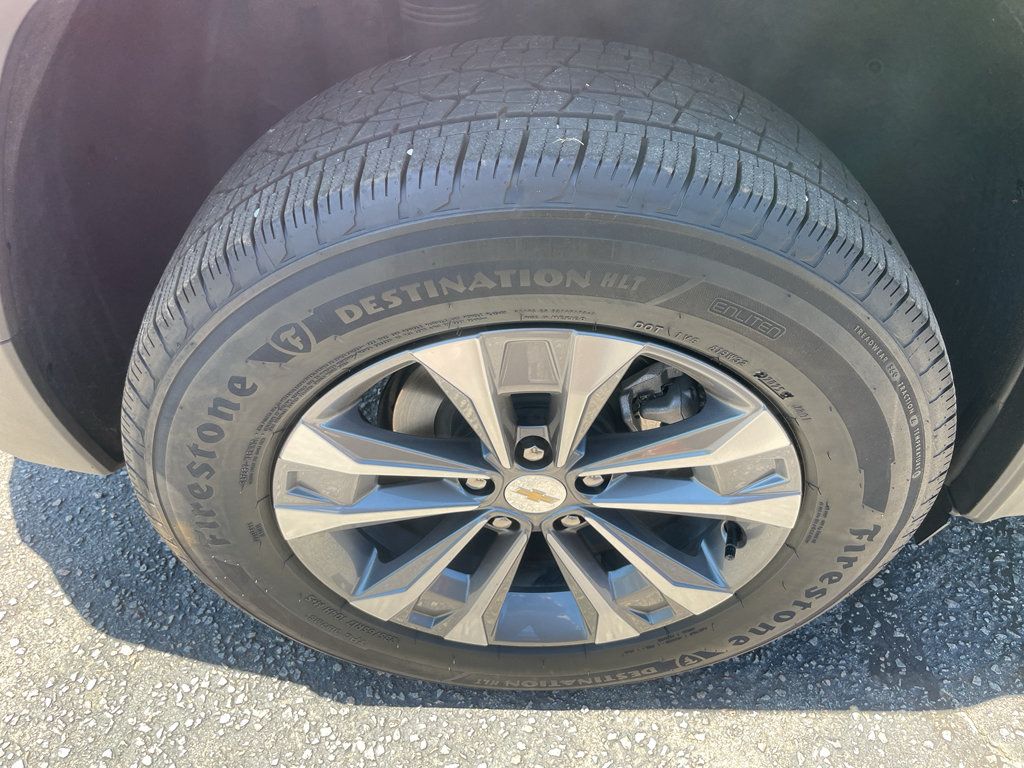 Certified 2026 Chevrolet Equinox LT w/ Convenience Package II FWD image 8