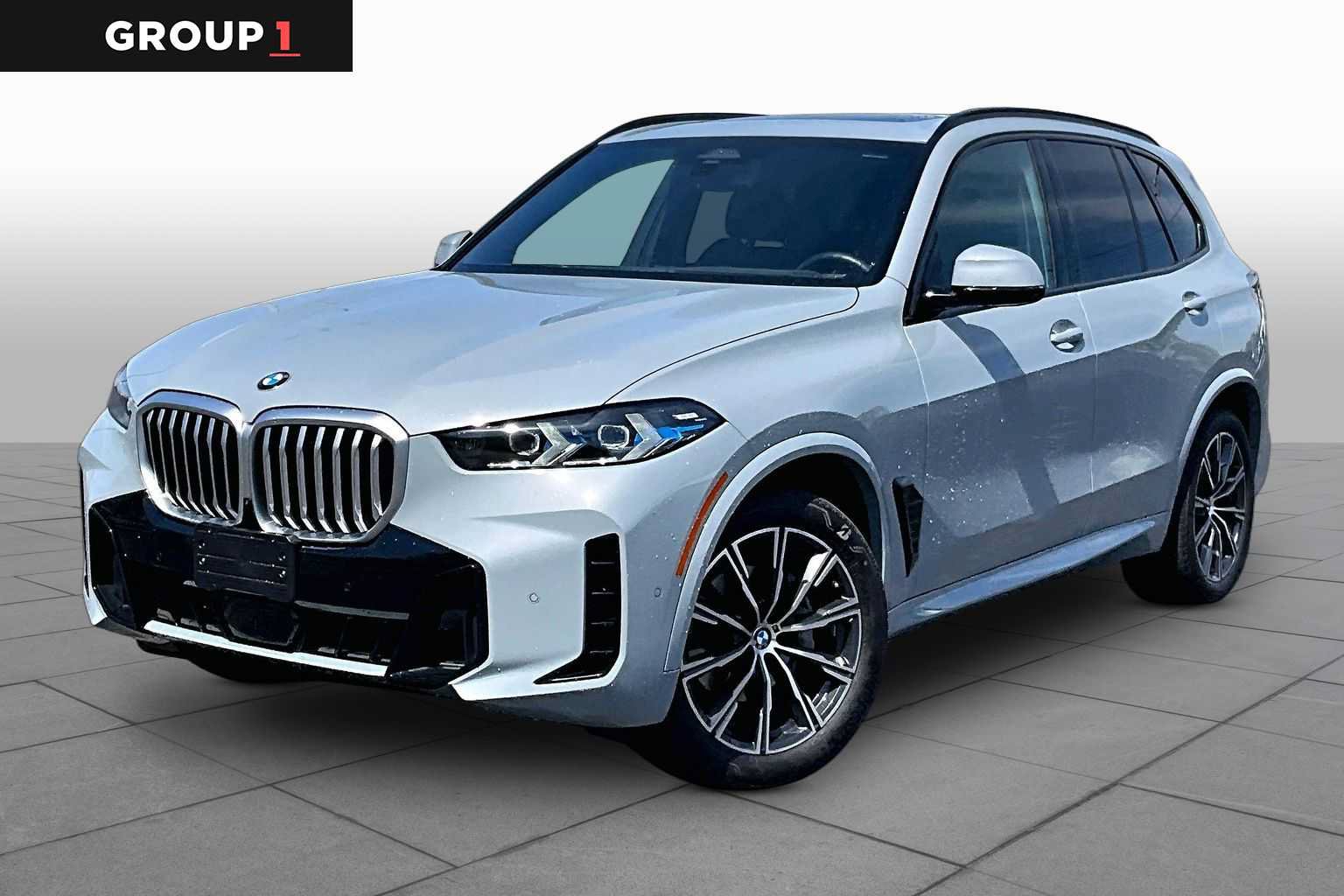 Used 2026 BMW X5 xDrive40i w/ M Sport Package AWD/4WD image 1