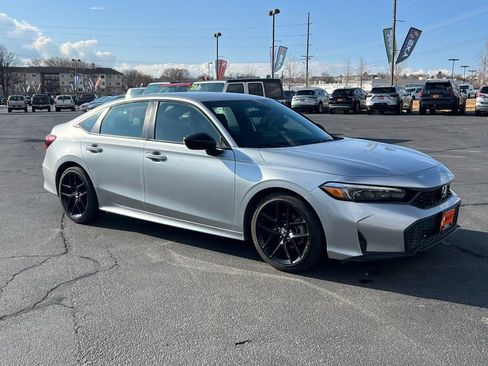 Used 2025 Honda Civic Sport image 3