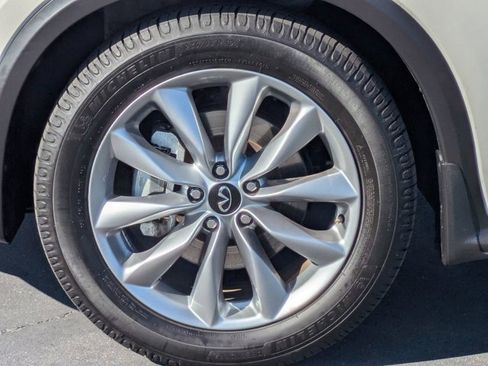 Used 2021 INFINITI QX50 Essential w/ Convenience Package image 13