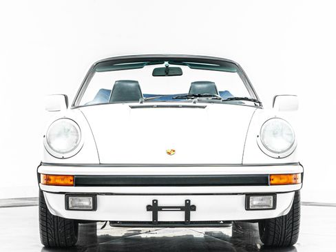 Used 1989 Porsche 911 Carrera RWD image 4