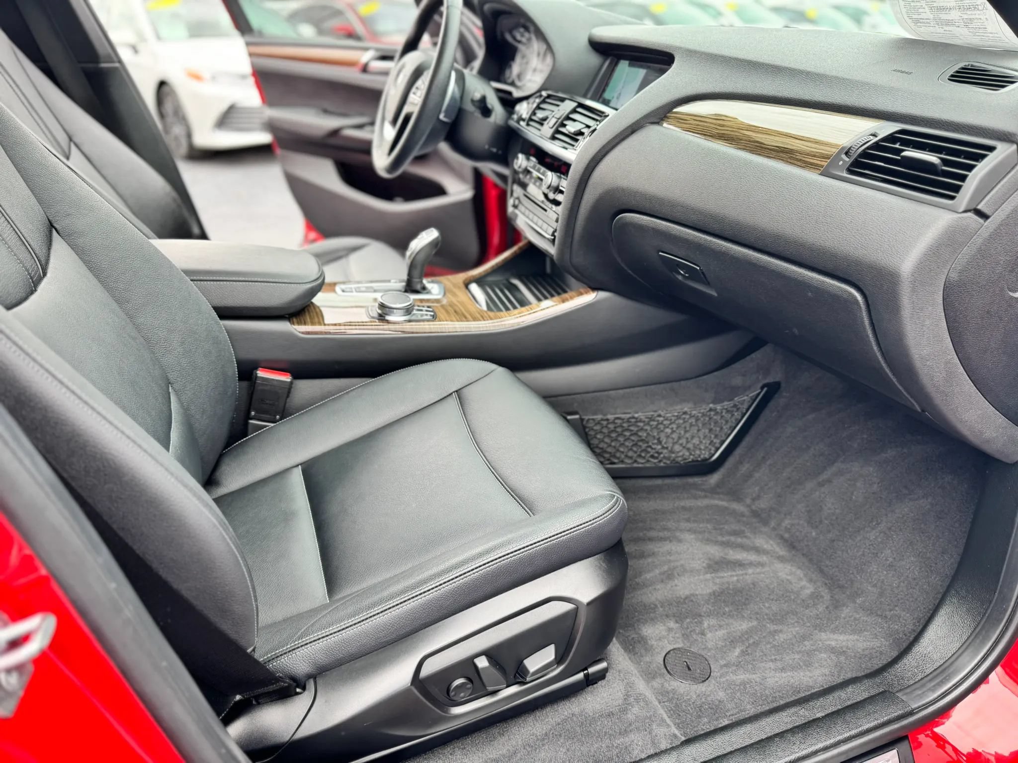 Used 2018 BMW X4 xDrive28i AWD/4WD image 12