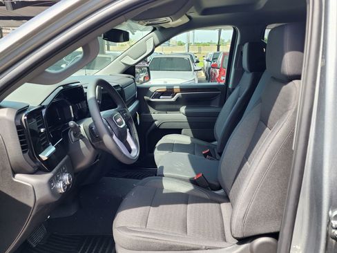 New 2026 GMC Sierra 1500 Elevation image 17