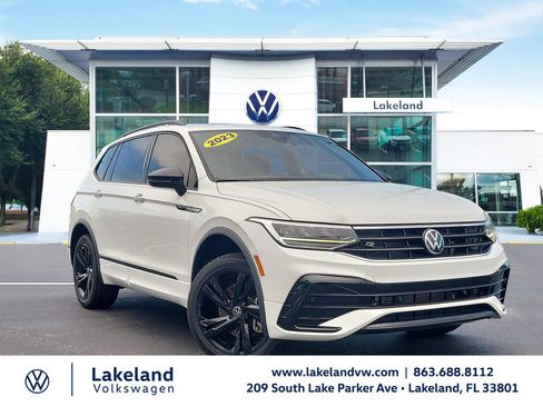 Used 2023 Volkswagen Tiguan SE R-Line FWD image 1
