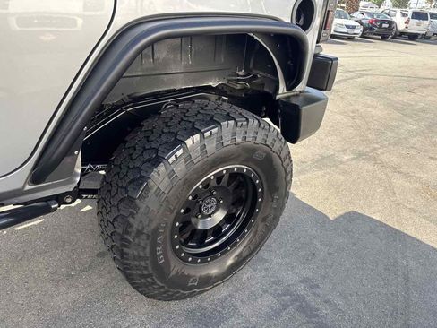 Used 2014 Jeep Wrangler Unlimited Sport w/ Quick Order Package 24S AWD/4WD image 11