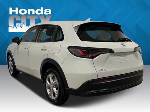 Used 2025 Honda HR-V LX image 3