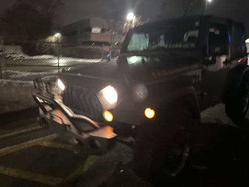 Used 2016 Jeep Wrangler Sport image 12