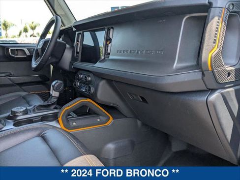 Certified 2024 Ford Bronco Badlands AWD/4WD image 23