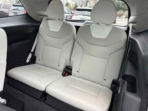 New 2025 Volvo EX90 Ultra image 17