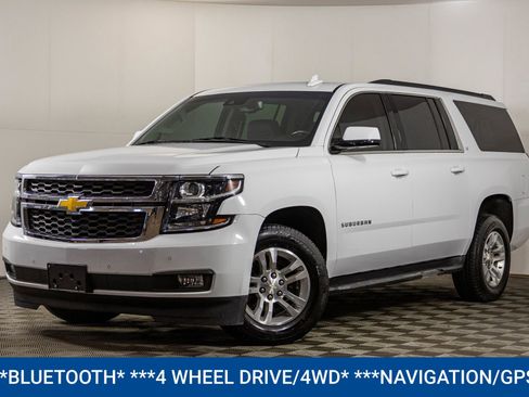 Used 2020 Chevrolet Suburban LT image 2