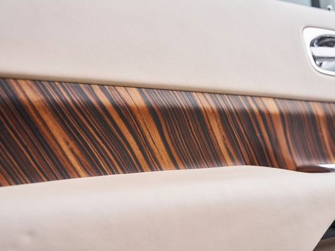 Used 2014 Rolls-Royce Wraith image 35