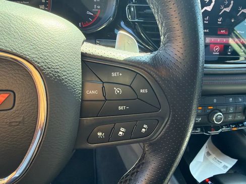 Used 2025 Dodge Durango GT AWD/4WD image 16