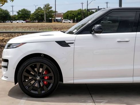 Used 2024 Land Rover Range Rover Sport Dynamic SE AWD/4WD image 15